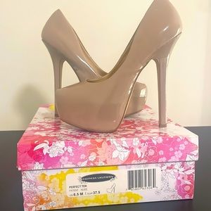 Chinese Laundry Perfect Ten Patent Leather Nude Pumps Great Condition!